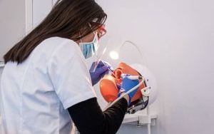 Przykładowe zajęcia na kierunku Higienistka Stomatologiczna (15)