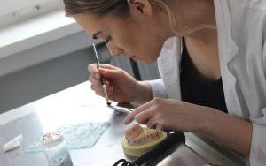 Przykładowe zajęcia na kierunku Technik Dentystyczny (4)