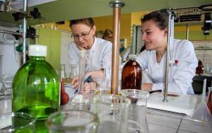 Przykładowe zajęcia na kierunku Technik Farmaceutyczny (7)